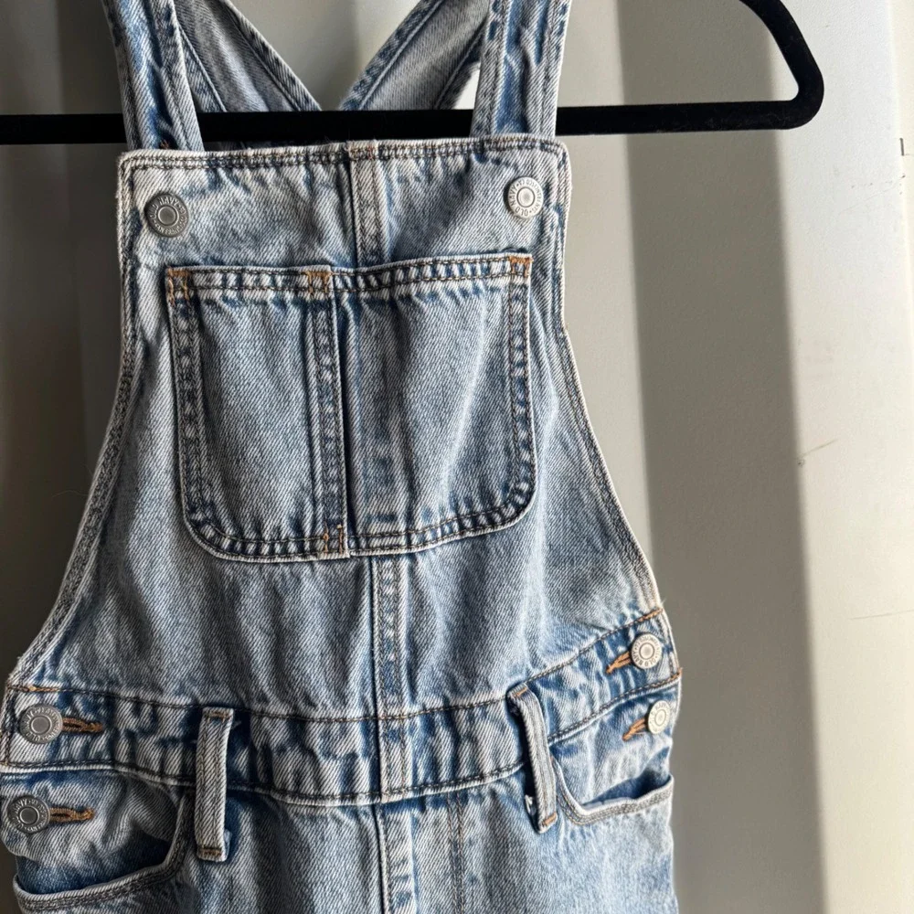 Old Navy Denim Overalls Kids Size M 8 Light Wash Blue 90s Aesthetic Streetwear